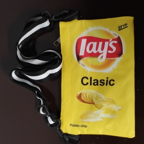 Lays Potato Chips Crossbody bag - Picture 6 of 8